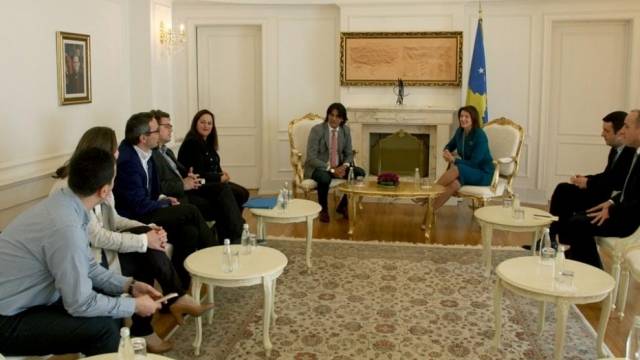 Cumhurbaşkanı Jahjaga Sivil Toplum Temsilcilerini Kabul Etti