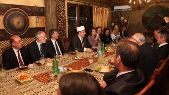 Jahjaga, Kadir Gecesi'nde İftar Verdi