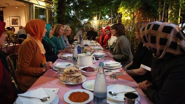 Jahjaga KİB Kadınlar Departmanı Mensuplarına İftar Verdi