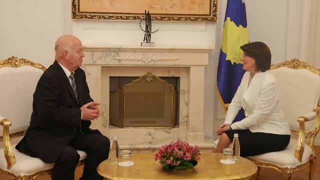 Jahjaga, Bulgaristan Büyükelçisi ile Veda Görüşmesinde
