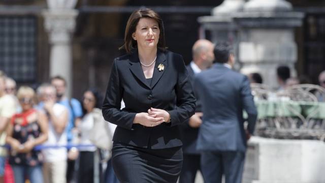 Jahjaga, New York'a 10 Kişilik Ekiple Gidiyor