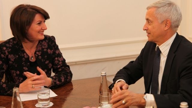 Jahjaga AGİT-in Angajeliği ve Yardımını Olumlu Değerlendirdi