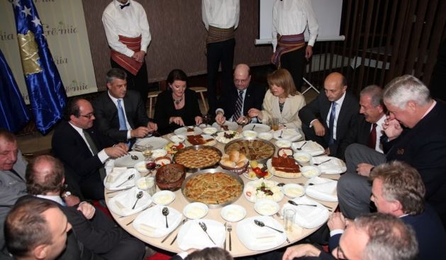 Cumhurbaşkanı Jahjaga'dan Hasat Yemeği