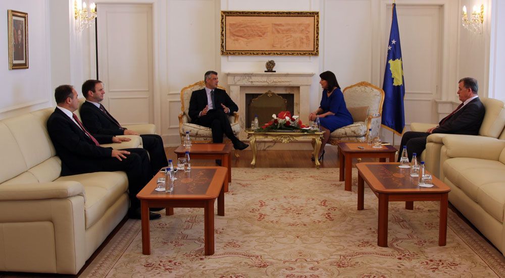 Jahjaga'dan Thaçi'ye Destek