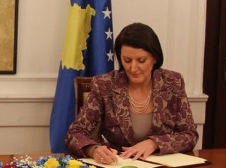 Jahjaga Dört Büyükelçi İçin Kararnameyi İmzaladı