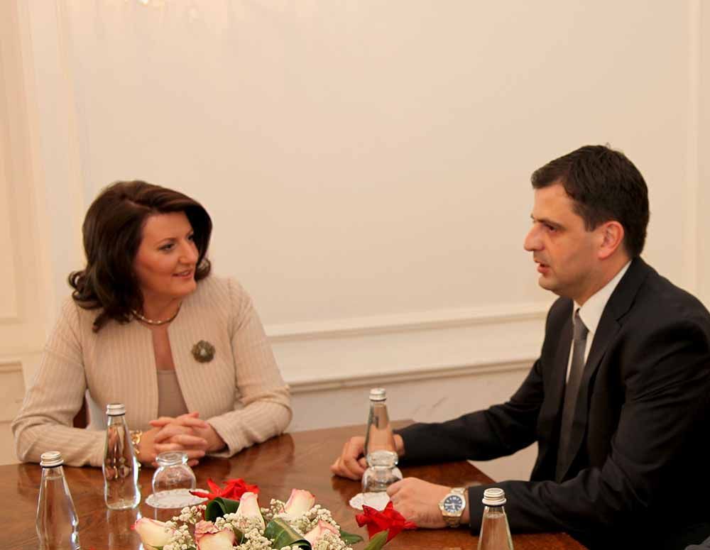 Jahjaga, Belgrat Görevi Öncesinde Büyükelçi Sadiku'yu Kabul Etti