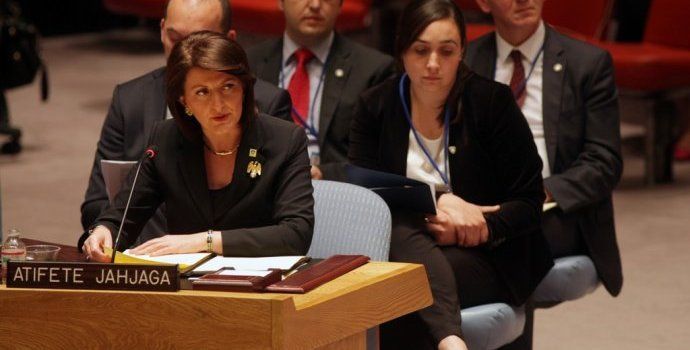 Jahjaga: Sırplar Kendilerini Ablukaya Alıyor