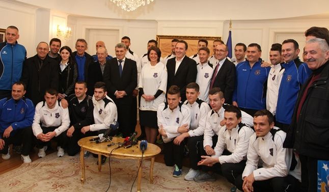 Jahjaga Milli Futbol Federasyonu ve Futbolcuları Kabul Etti