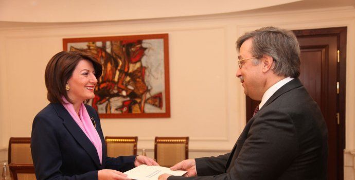 Jahjaga  Letonya Büyükelçisi Sarkanis'i Kabul Etti