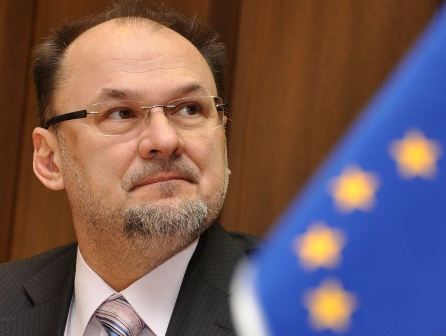 AB, Belgrat'ın Kosova Mührünü Tanımasında Israr Ediyor