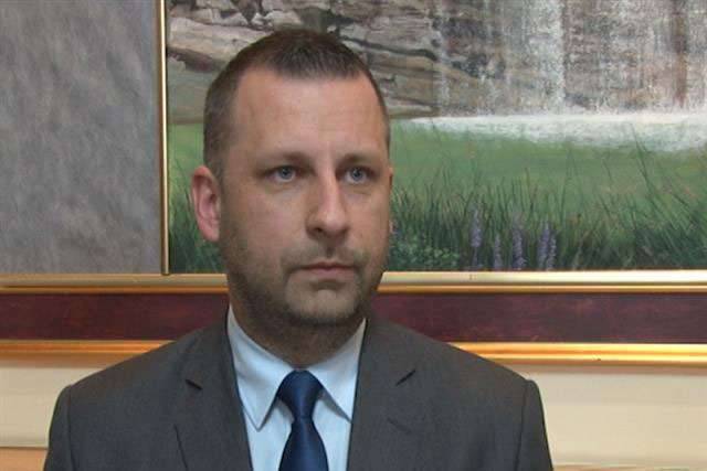 Jevtiç, Ştrpce’deki Pankartın Kaldırılmasına Tepki Gösterdi