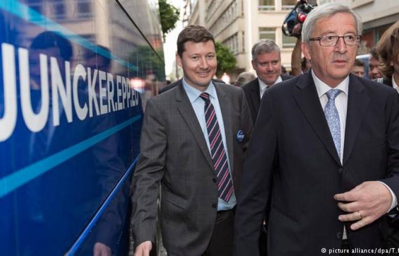 Junker, Balkanları Teşvik Etmeye Geliyor