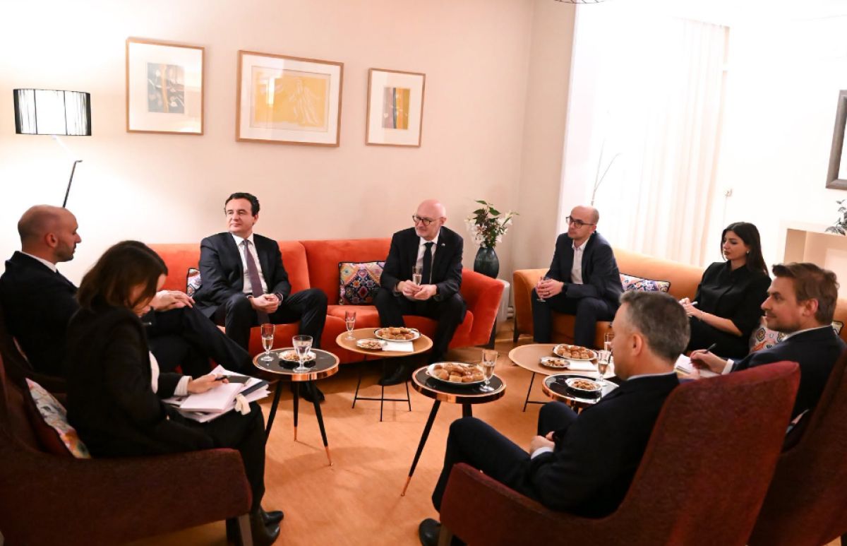 Kurti: Fransa ile Ekonomi, Güvenlik ve Savunma Alanlarındaki İş Birliğini Genişletiyoruz