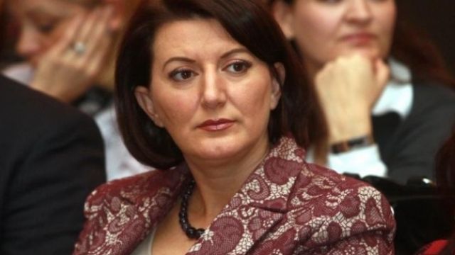 Jahjaga'nın Başvurusu Anayasal Değil,  Mahkeme Cevap Vermeyebilir Bile