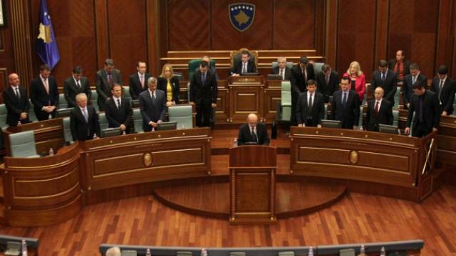 Mustafa'nın Kabinesi Tiran'a Otobüsle Gidecek