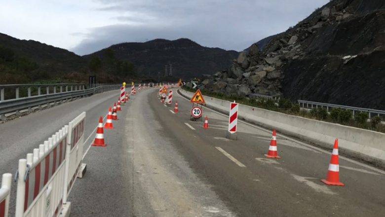 Kaçanik-Elez Han Yolu Ulaşıma Kapandı