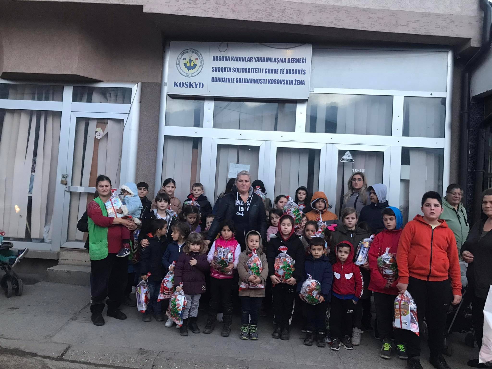 Kadınlardan Çocuklara Yılbaşı Paketleri