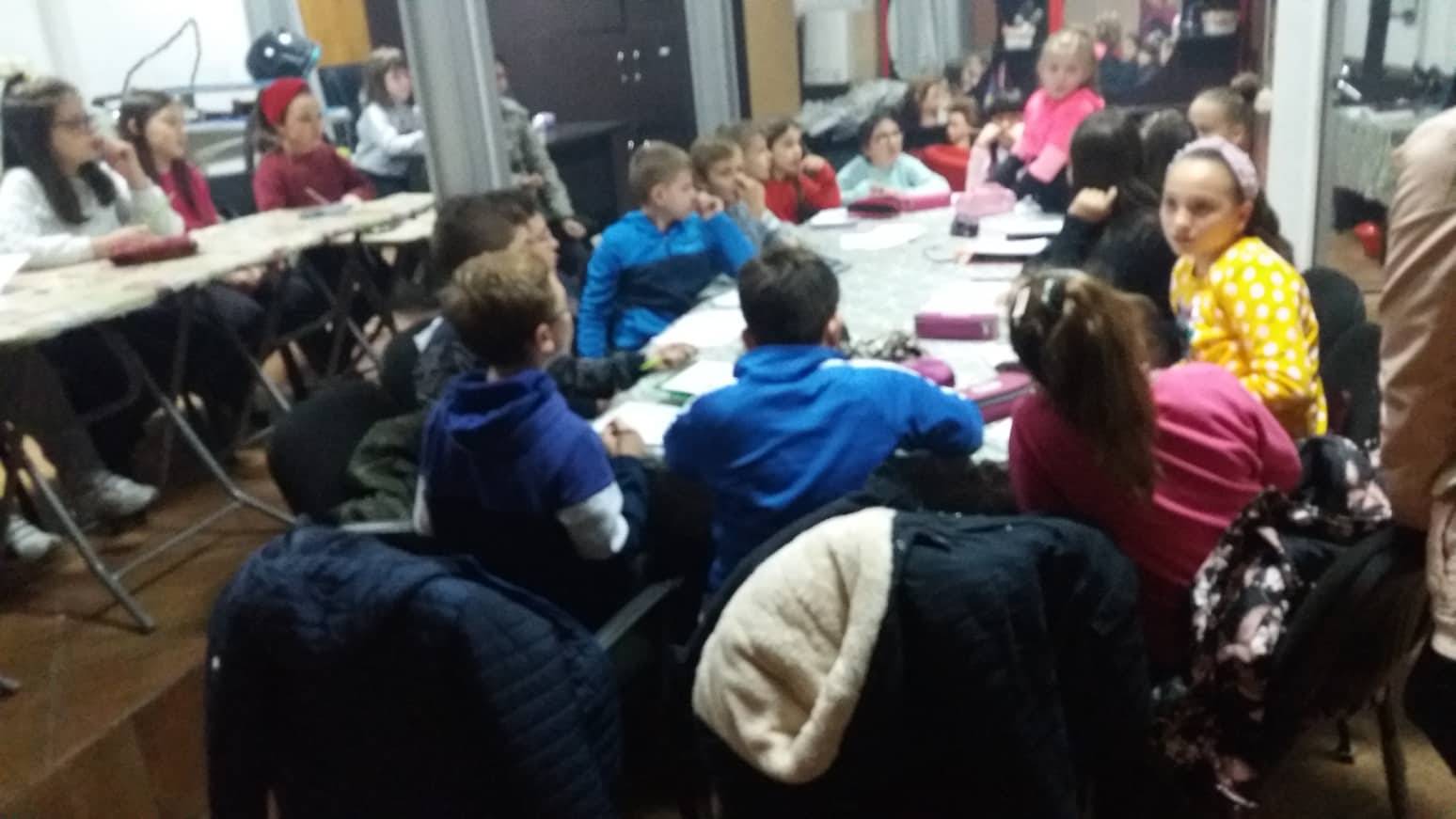 Kadınlar Derneğinden Matematik, Arnavutça ve İngilizce Kursları