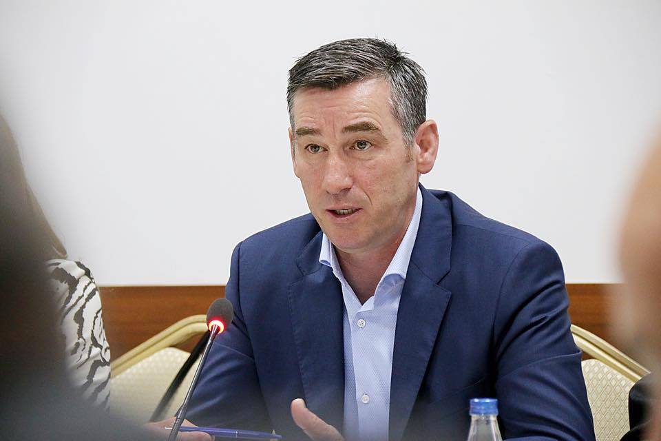 Gençlerin Kosova’yı Terk Etmesi Tehlikesi Mevcut