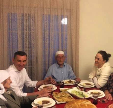 Veseli  Hacı Adaylarını Kutladı