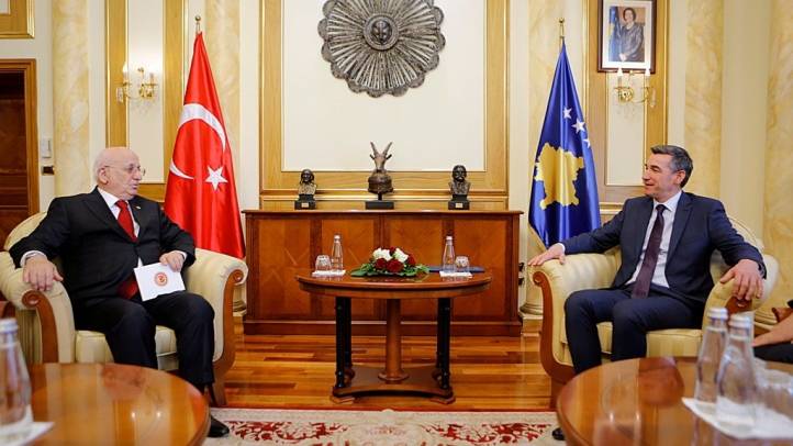 TBMM Başkanı Kahraman, Kosovalı Mevkidaşıyla Görüştü