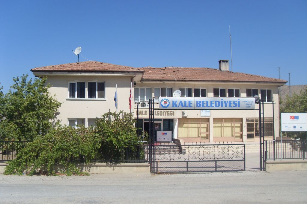 Kale Belediyesi'nden Fahri Hemşehrilik Kararı