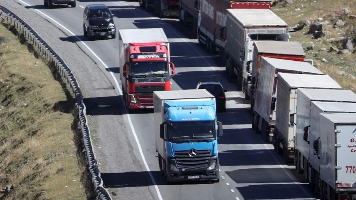 Ağır Kamyonların Trafiği YBugğn de Kısıtlanacak