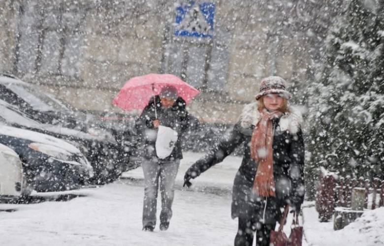 Kosova İlk Karla Uyandı