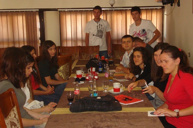 Kariyer Geliştirme Kursundan 12 Gence Diploma