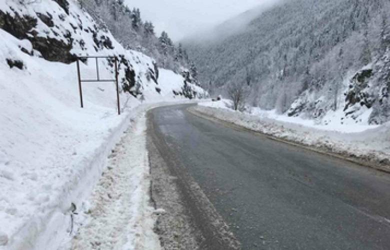 Kosova’da Kar Yağışı- Yollar Açık