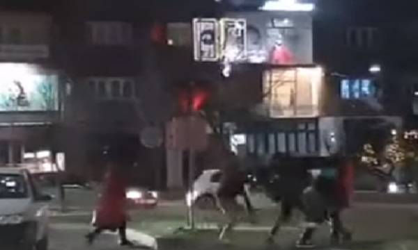 Priştine Merkezinde Kavga