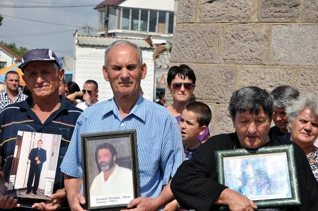 Sırplar Arnavutları Suçluyor