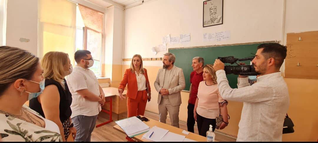 KDTP Milletvekilleri; Priştine, Gilan ve Mamuşa’daki Lise Kayıt Çalışmalarını Yerinde İnceledi
