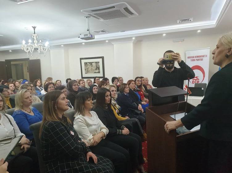 Toplumda Kadın Paneli Düzenlendi