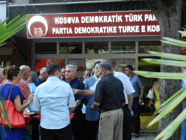 KDTP'den Halkla Bayram Buluşması