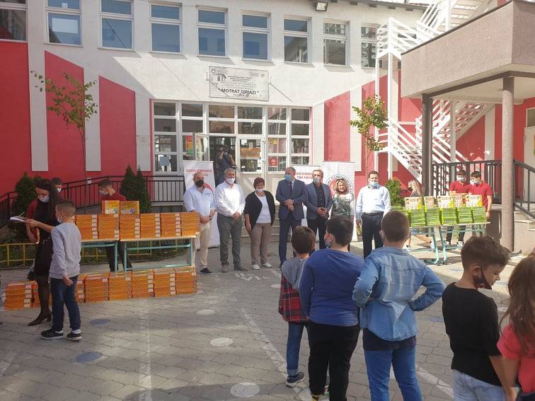 KDTP’den Öğrencilere Eğitim Setleri ve Kitaplar Desteği