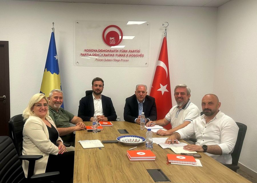 Prizren’de Türkçe Eğitimin Geleceği Masaya Yatırıldı