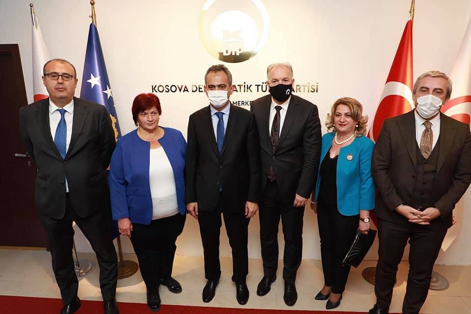 Türkiye Eğitim Bakanı Özer KDTP Genel Merkezini de Ziyaret Etti