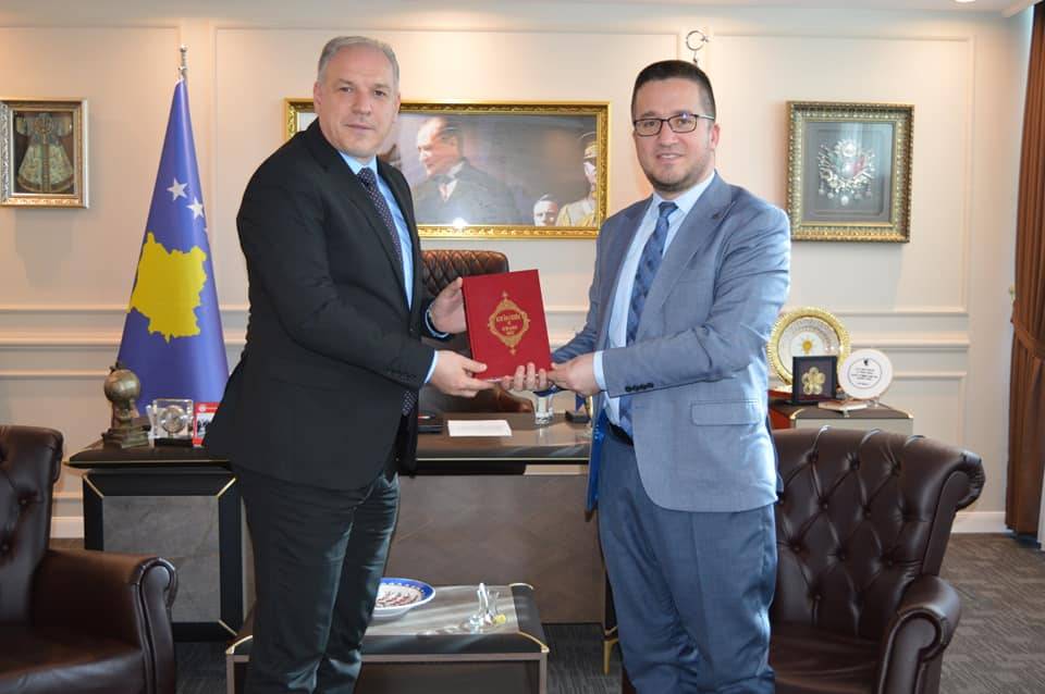 Prizren'de Yeni Mezarlık ve Camilerin Durumu Konuşuldu