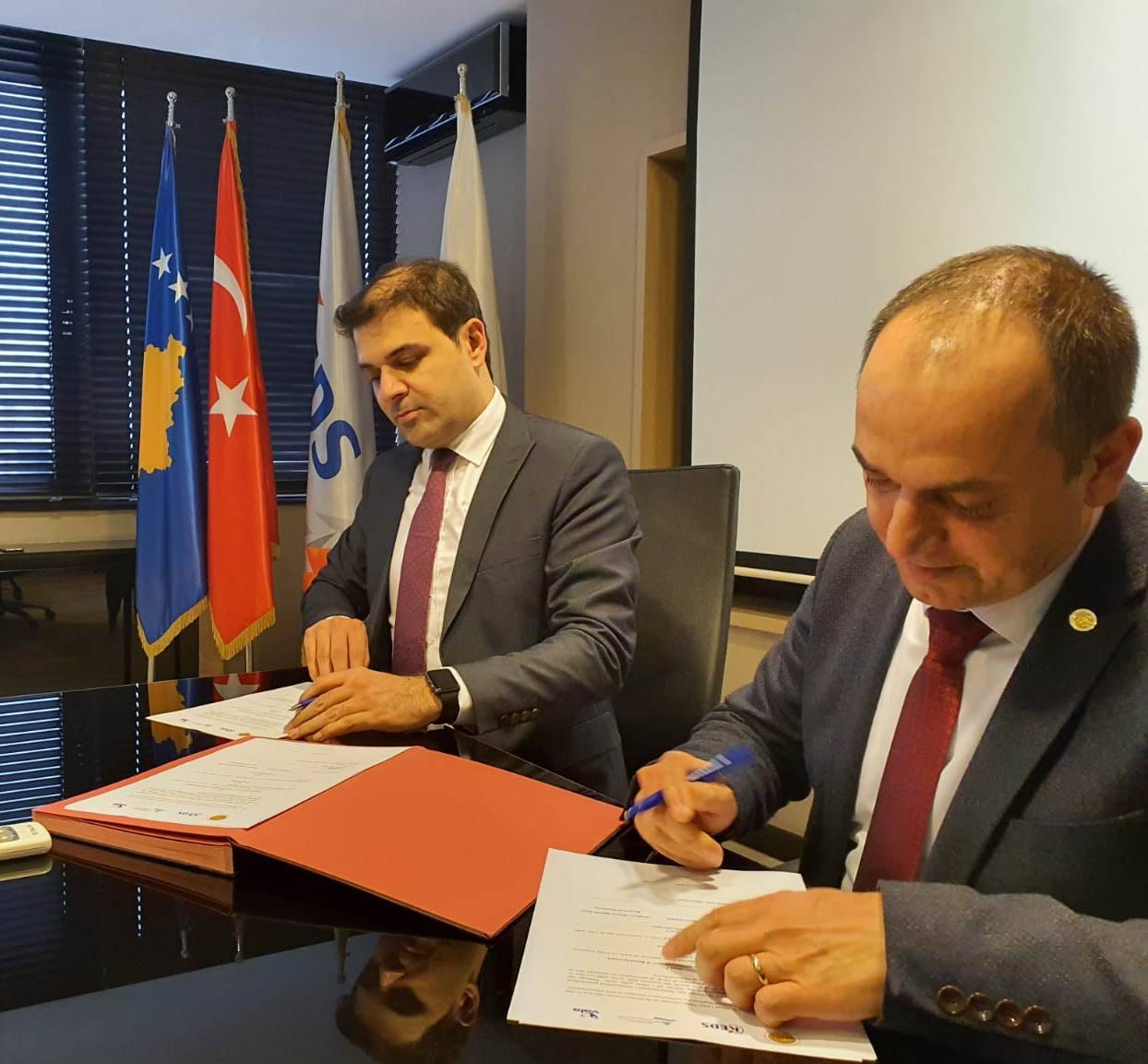 Prizren Tarihi Merkezi’nde Elektrik Şebekesi Kabloları Yeraltına Taşınacak