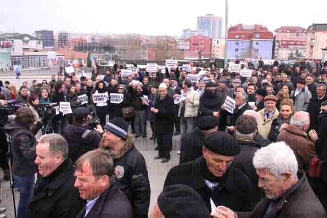 Protestocular: Görevden Almalara Hayır, Hırsızlar Hapse