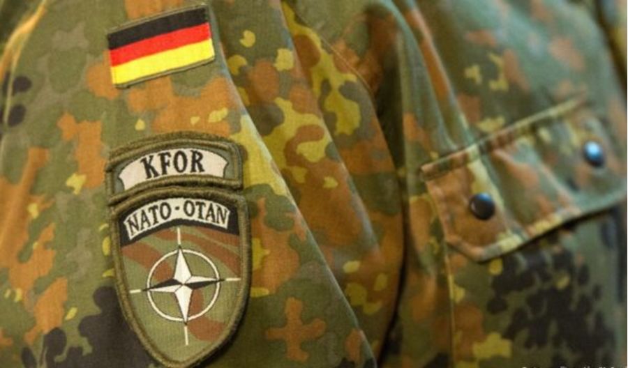 Alman Askerlerinin Bir Birliği Kosova’ya Geldi