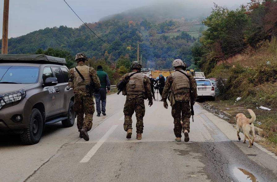KFOR, Brnjak’ta Durumu Helikopterle İzliyor