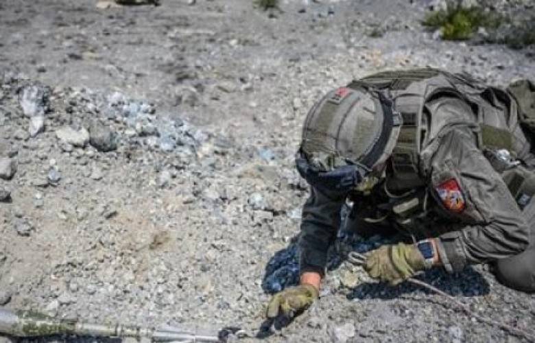 KFOR, Merdare’de Bir Patlayıcıyı Kontrollü Şekilde İmha Etti