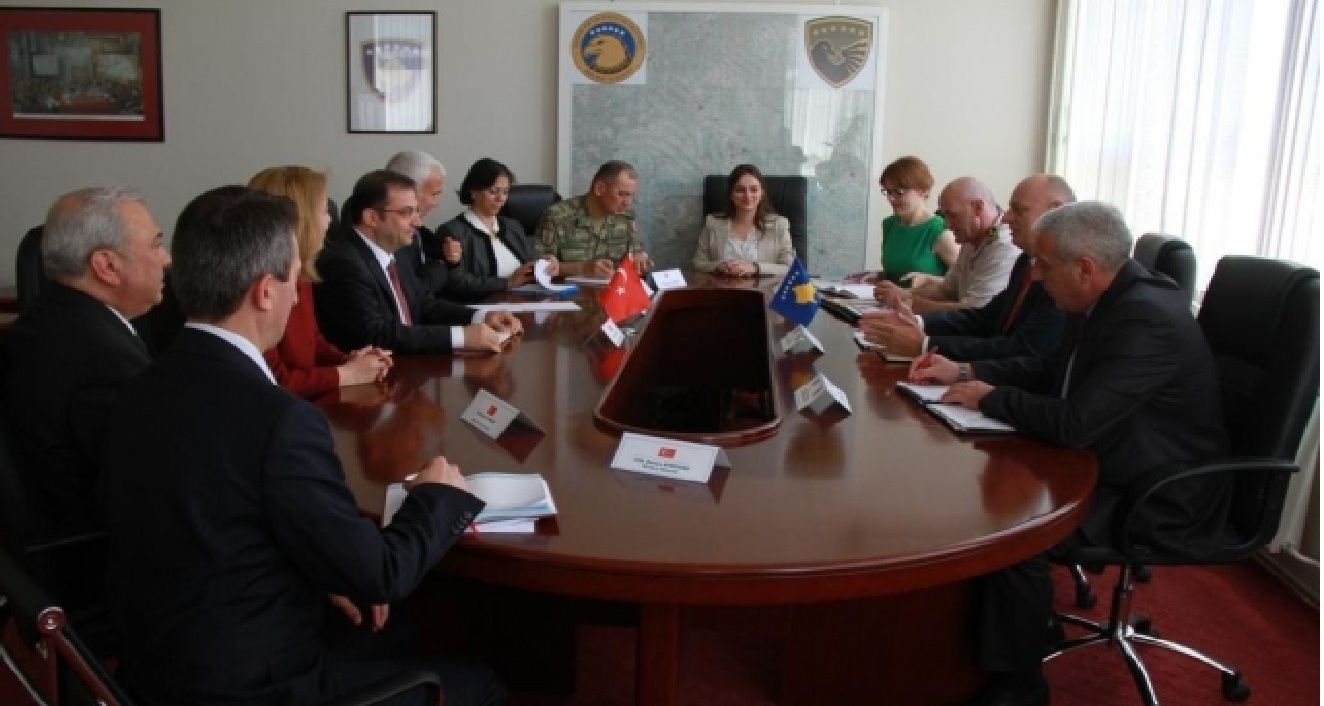 Türkiye,  Kosova ve KGG-ye Yardım Etmeye Devam Edecek