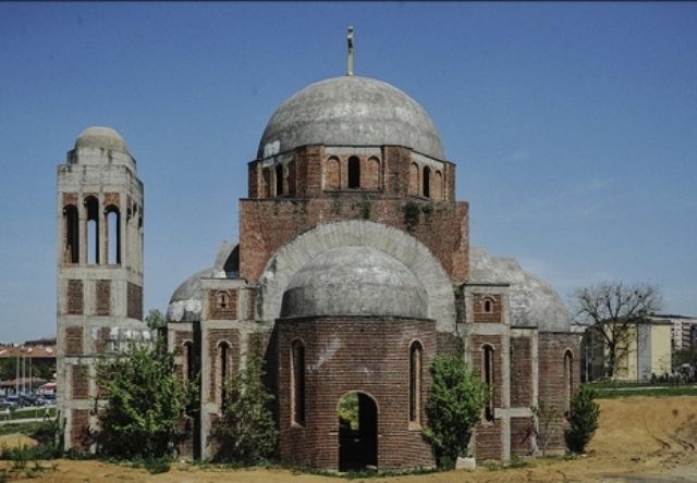 Sırp Medyası: Thaçi Kiliseyi Yıkmayacak