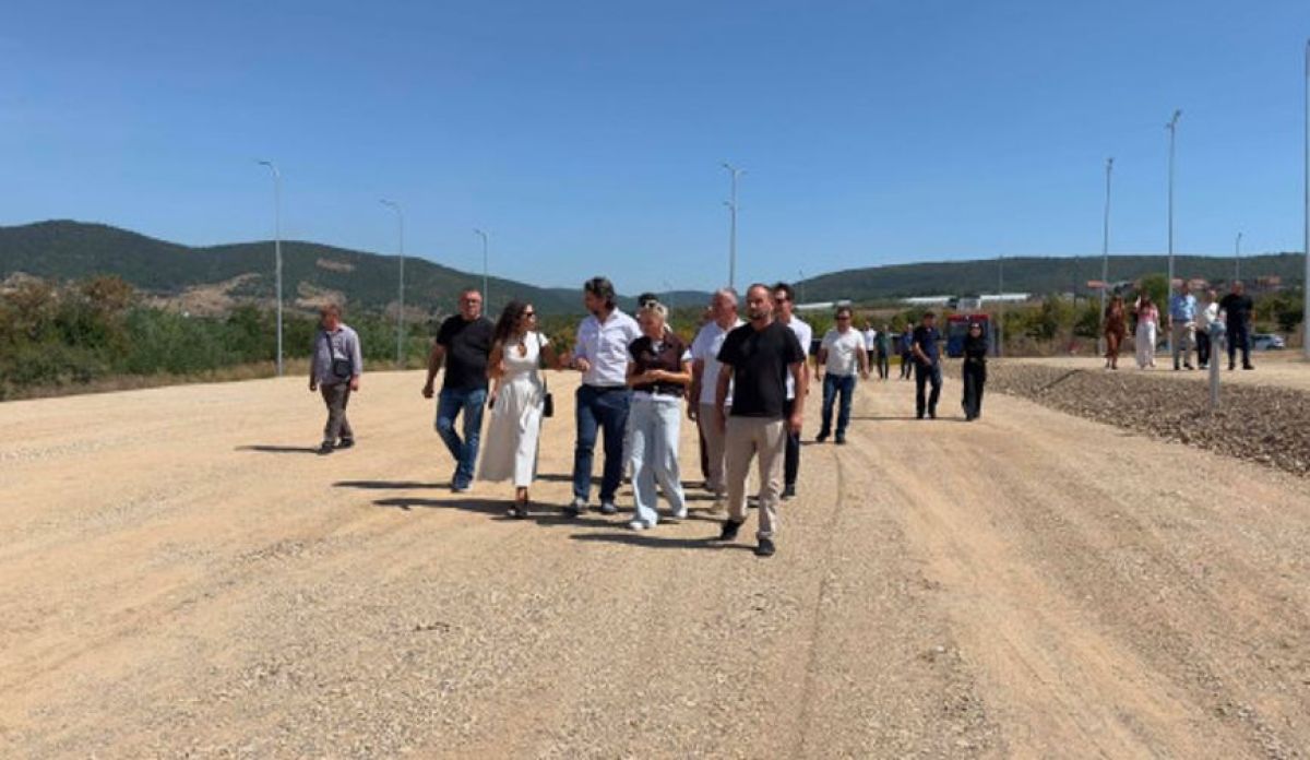 Priştine'deki Araba Pazarı Aşağı Bırniça’ya Taşınıyor