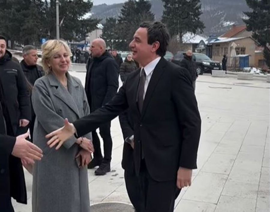 Başbakan Kurti, Bir Açılış İçin Leposaviç’e Gitti