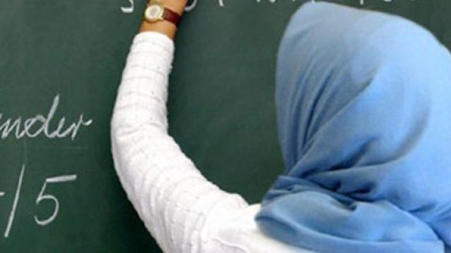 PD ile Koalisyon,  PDK-yı Tesettürü Kabul Etmeye Mecbur Etti