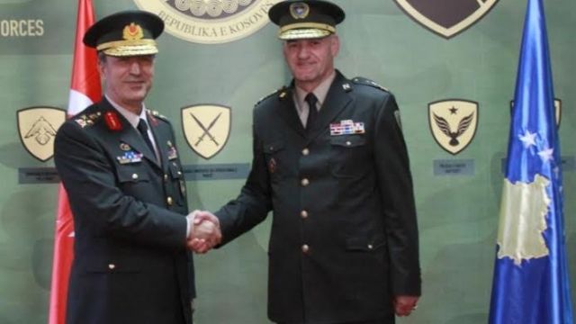 Türkiye Kara Kuvvetleri Komutanı Kosova'da